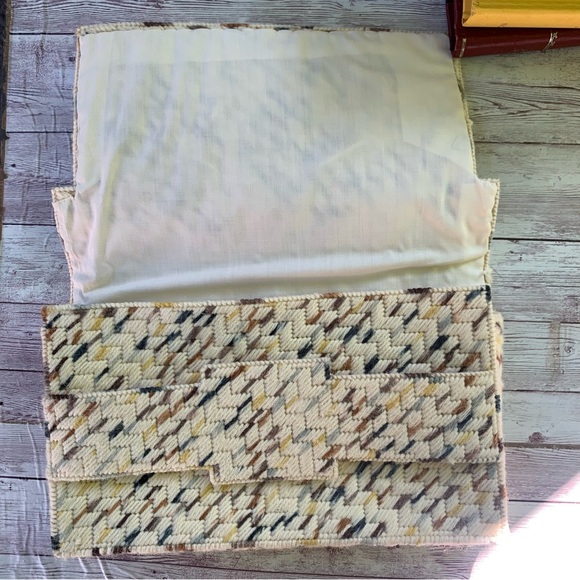 Handmade Plastic Canvas Clutch Purse Bag Variegated Yarn Neutrals Zig Zag Lined - Picture 2 of 12